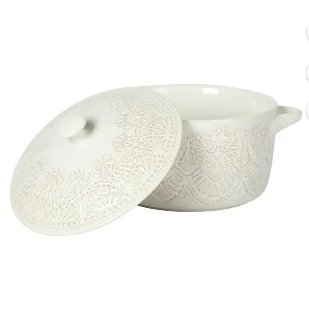 The Pioneer Woman Lace Round Ceramic Casserole Baking Dish‎ w Lid 1 QT